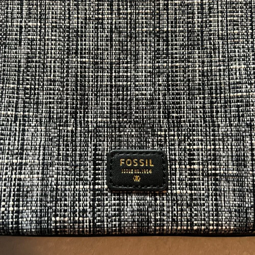 NWT Fossil 2 Makeup bags